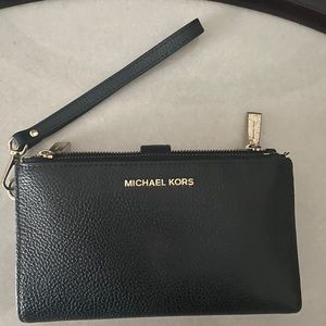 Michael Kors Wristlet wallet